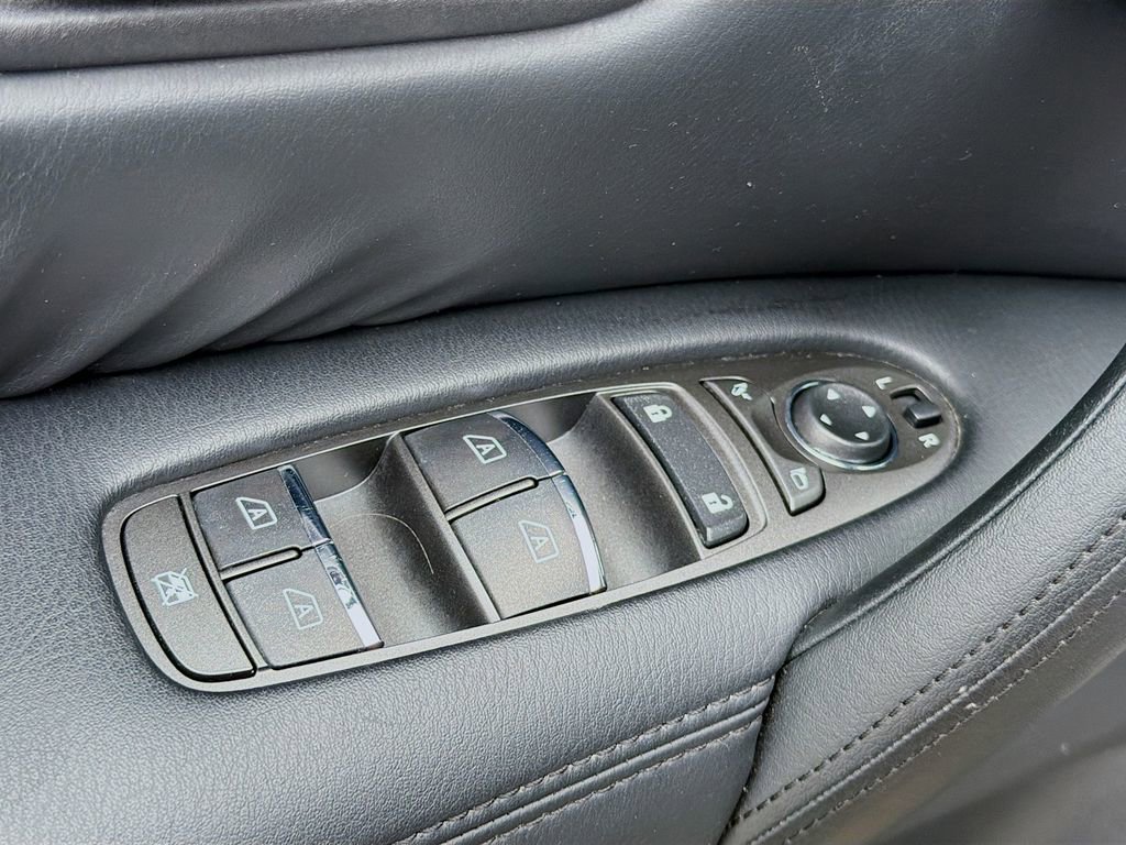 Used 2024 Nissan Armada SL image 26