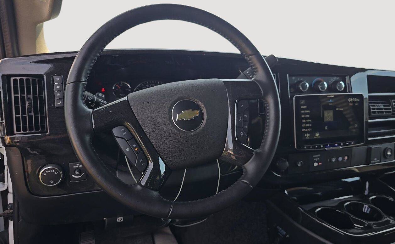 Used 2023 Chevrolet Express 2500 RWD image 6