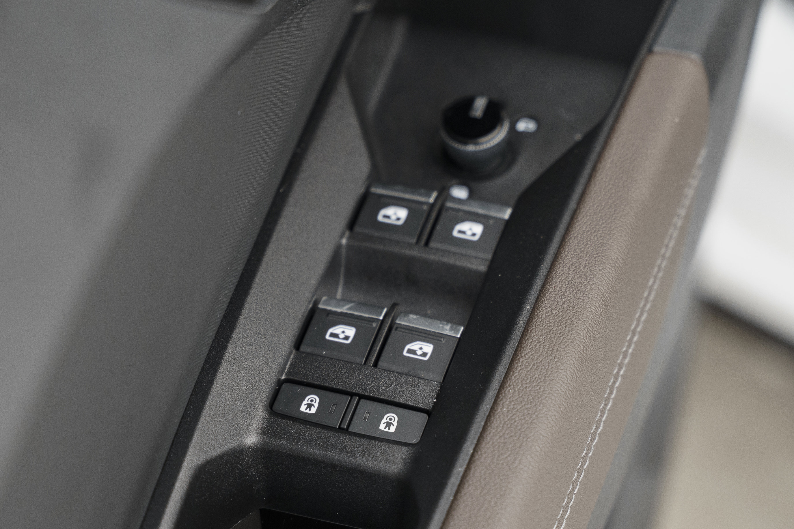 Used 2024 Audi Q4 e-tron Premium image 22