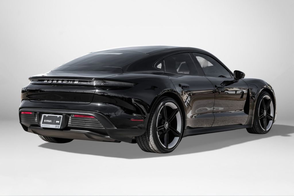 Used 2022 Porsche Taycan image 6