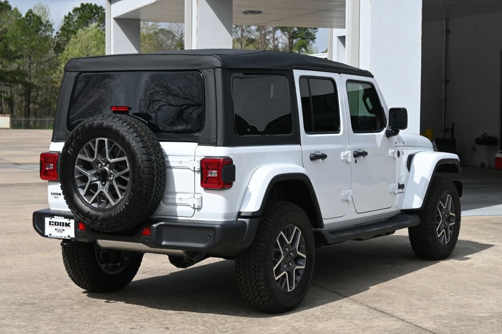 New 2026 Jeep Wrangler Unlimited Sahara AWD/4WD image 4