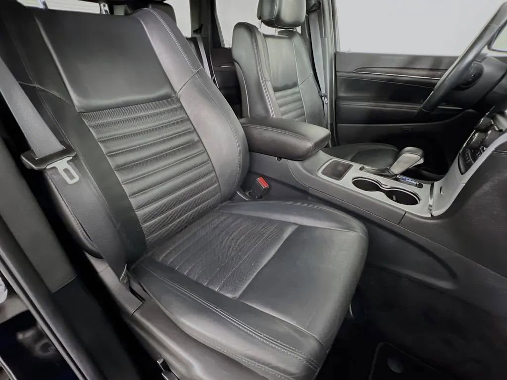 Used 2018 Jeep Grand Cherokee Limited RWD image 29