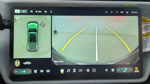 Used 2025 Rivian R1T Premium AWD/4WD image 46