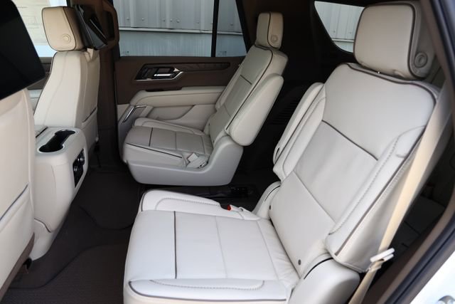 New 2026 GMC Yukon Denali w/ Denali Reserve Package image 14