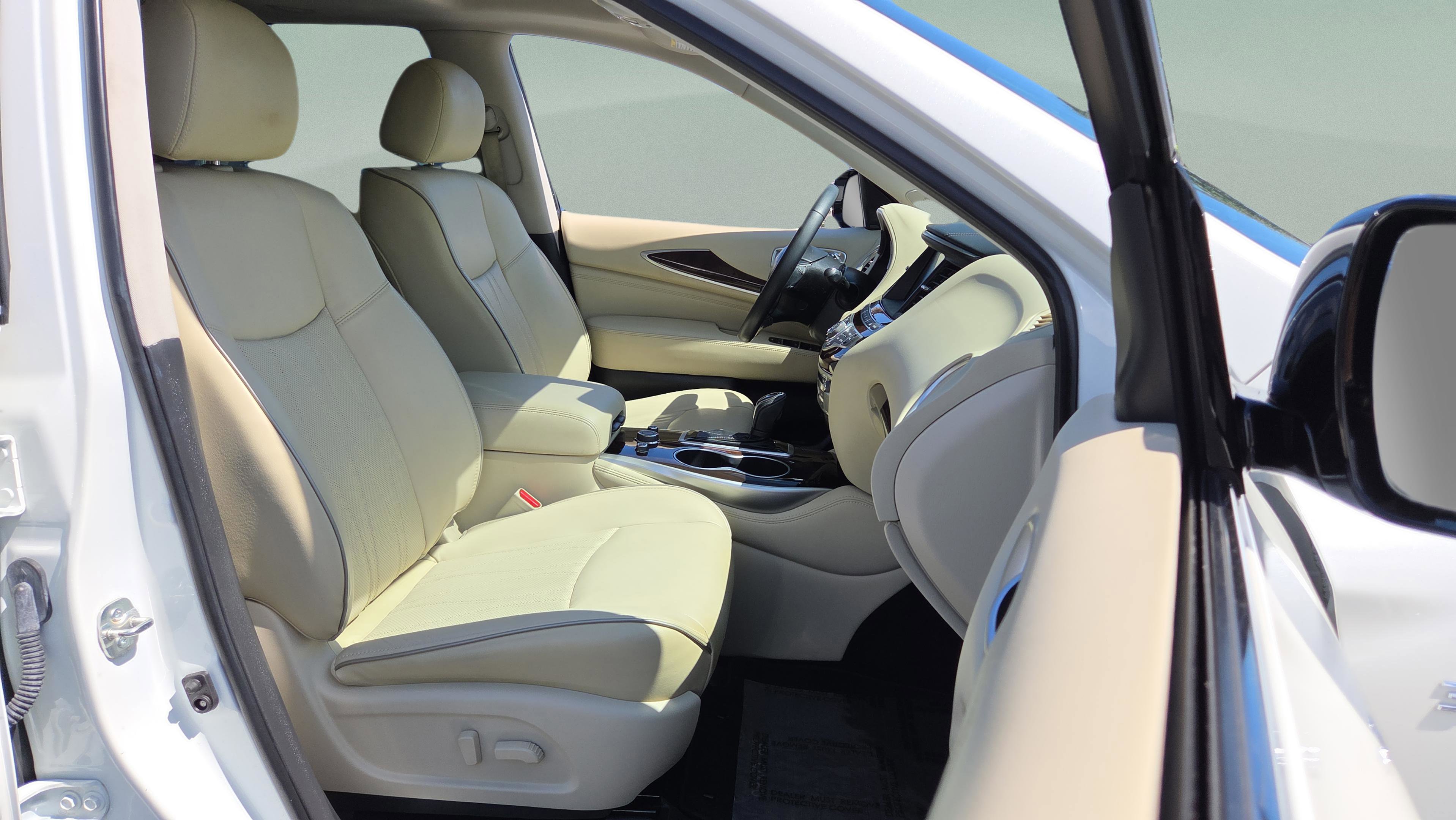 Used 2018 INFINITI QX60 Luxe w/ Deluxe Technology Package image 22