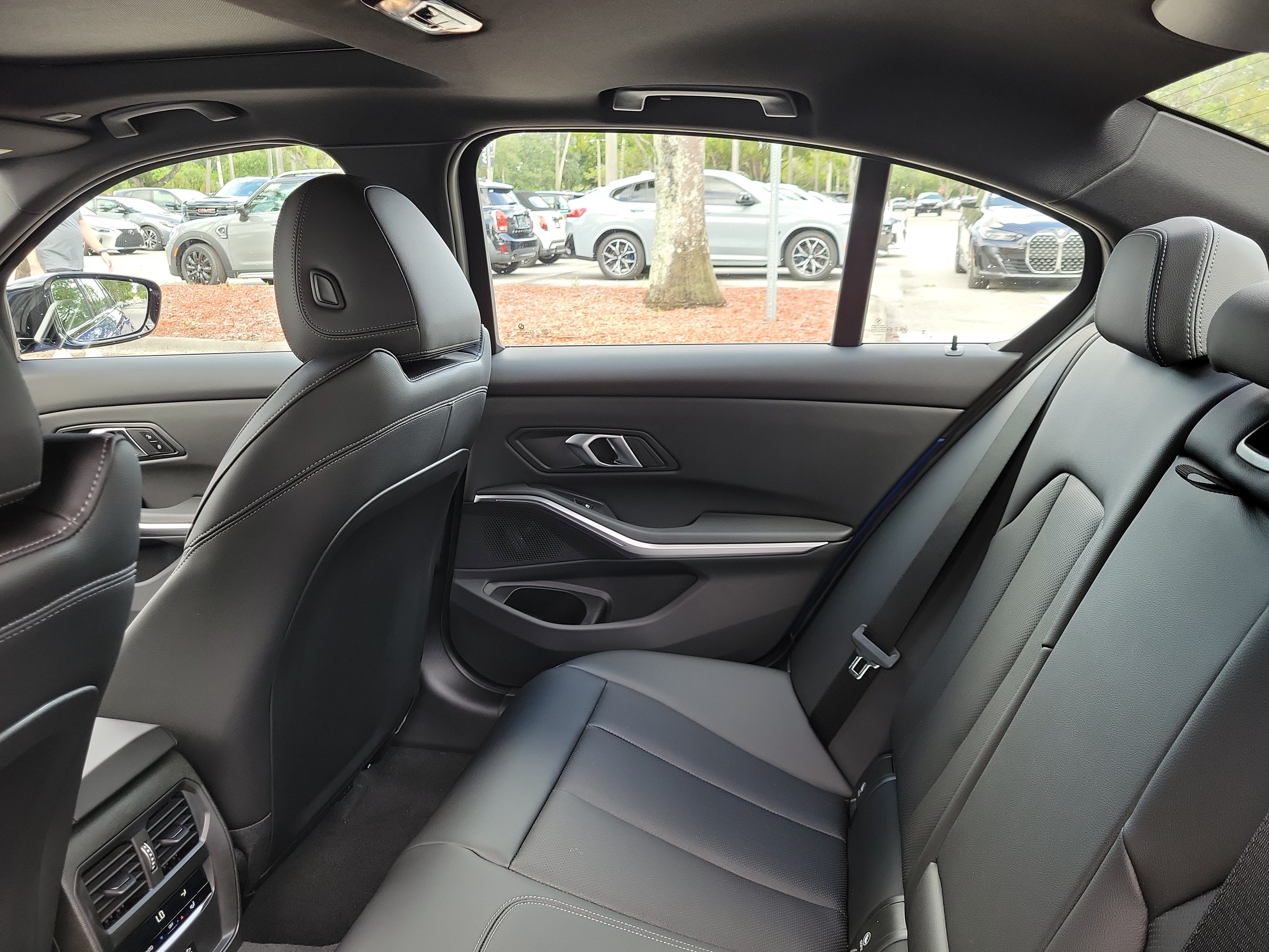 New 2026 BMW 330i Sedan w/ M Sport Package RWD image 8