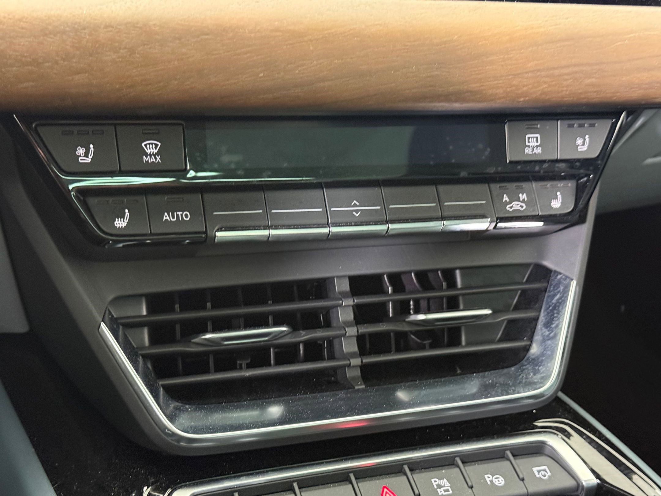 Used 2022 Audi RS e-tron GT image 30