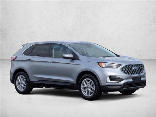 Used 2024 Ford Edge SEL image 3