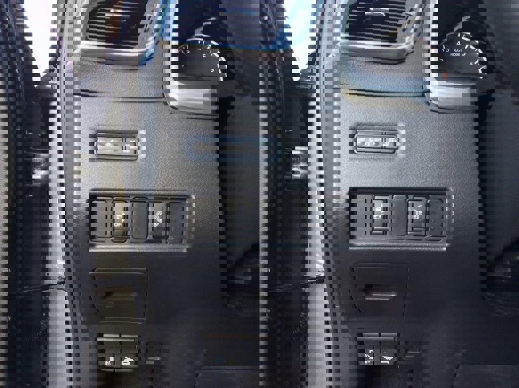 Used 2023 Nissan Murano SV image 18