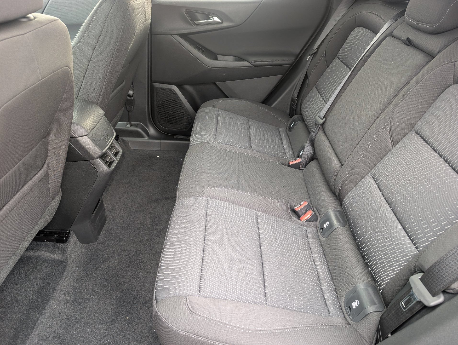 New 2027 Chevrolet Equinox LT FWD image 16
