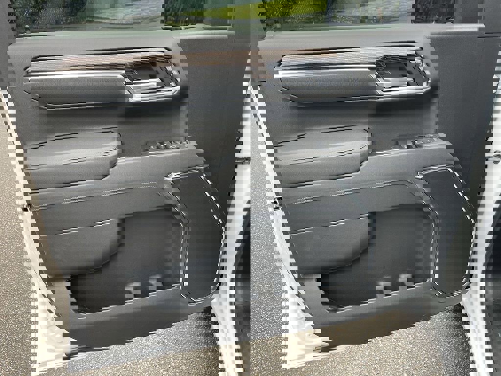 New 2026 GMC Sierra 1500 Elevation image 22