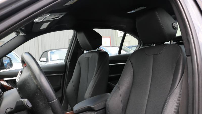 Used 2017 BMW 330e RWD image 7