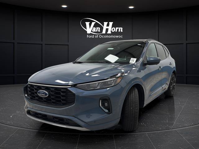 Used 2023 Ford Escape ST-Line Elite w/ Premium Technology Package AWD/4WD image 3