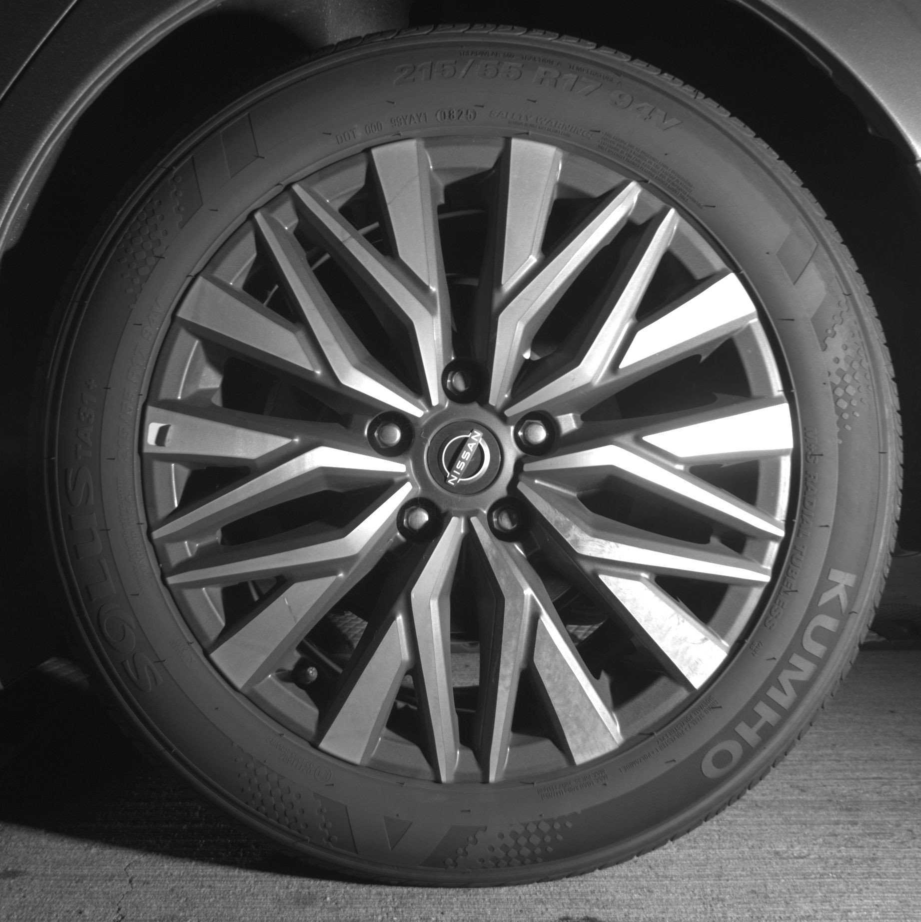 Used 2025 Nissan Altima 2.5 SV image 14