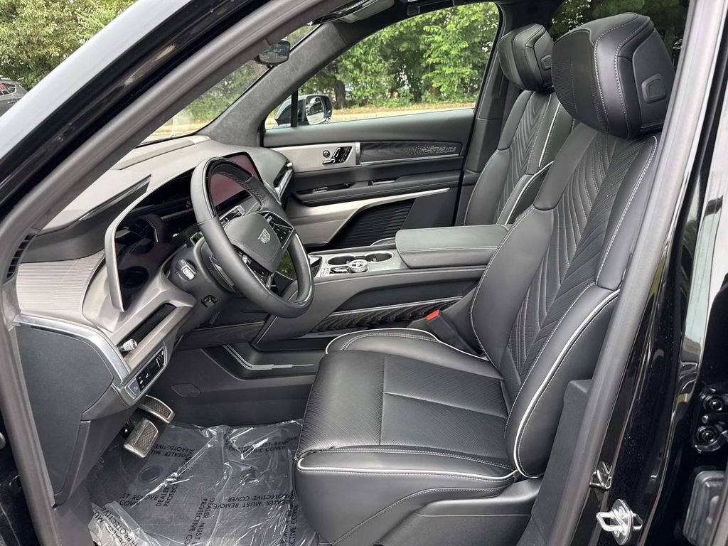 Used 2026 Cadillac Vistiq Platinum w/ LPO, Floor Liner Package AWD/4WD image 6