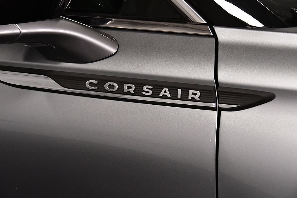 Used 2022 Lincoln Corsair AWD w/ Equipment Group 101A image 11