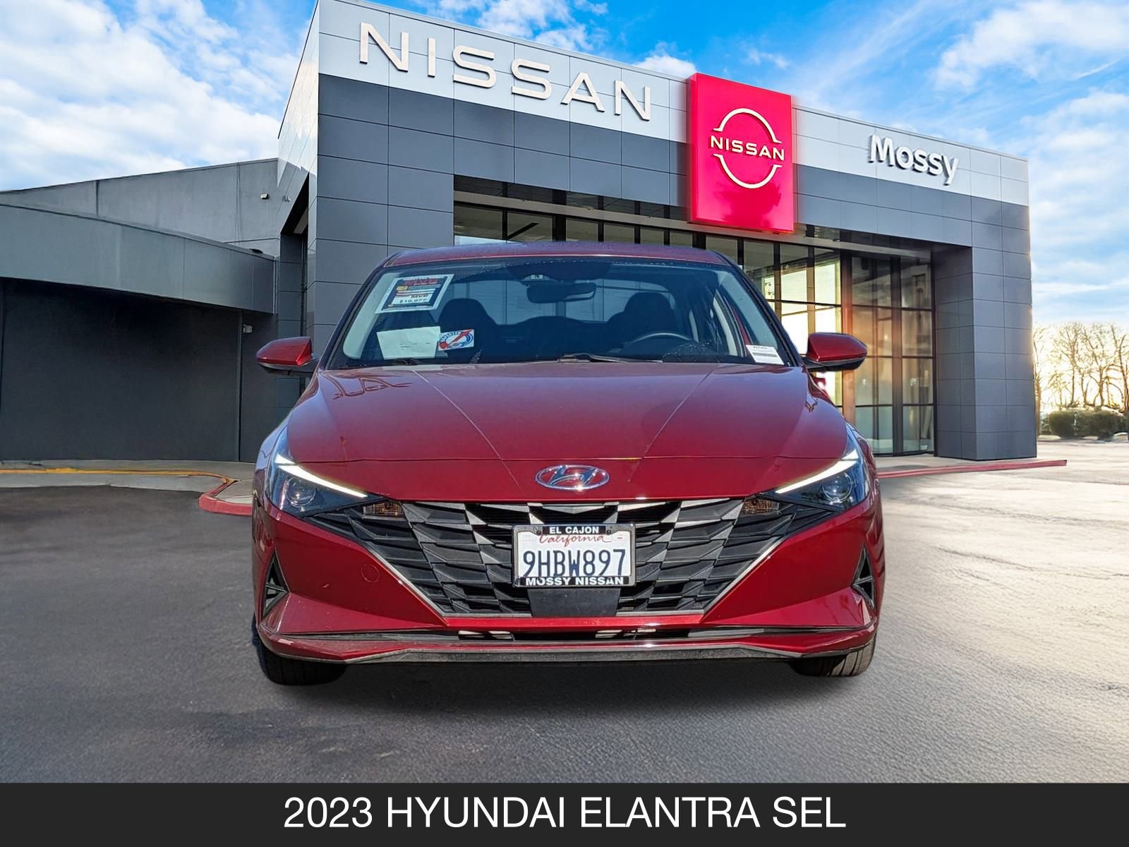 Used 2023 Hyundai Elantra SEL w/ Convenience Package image 4