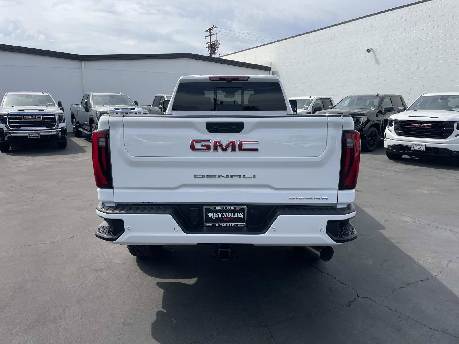 New 2026 GMC Sierra 3500 Denali w/ Denali Reserve Package AWD/4WD image 6