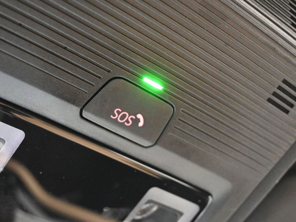 Used 2024 Volkswagen Atlas Cross Sport SE image 20