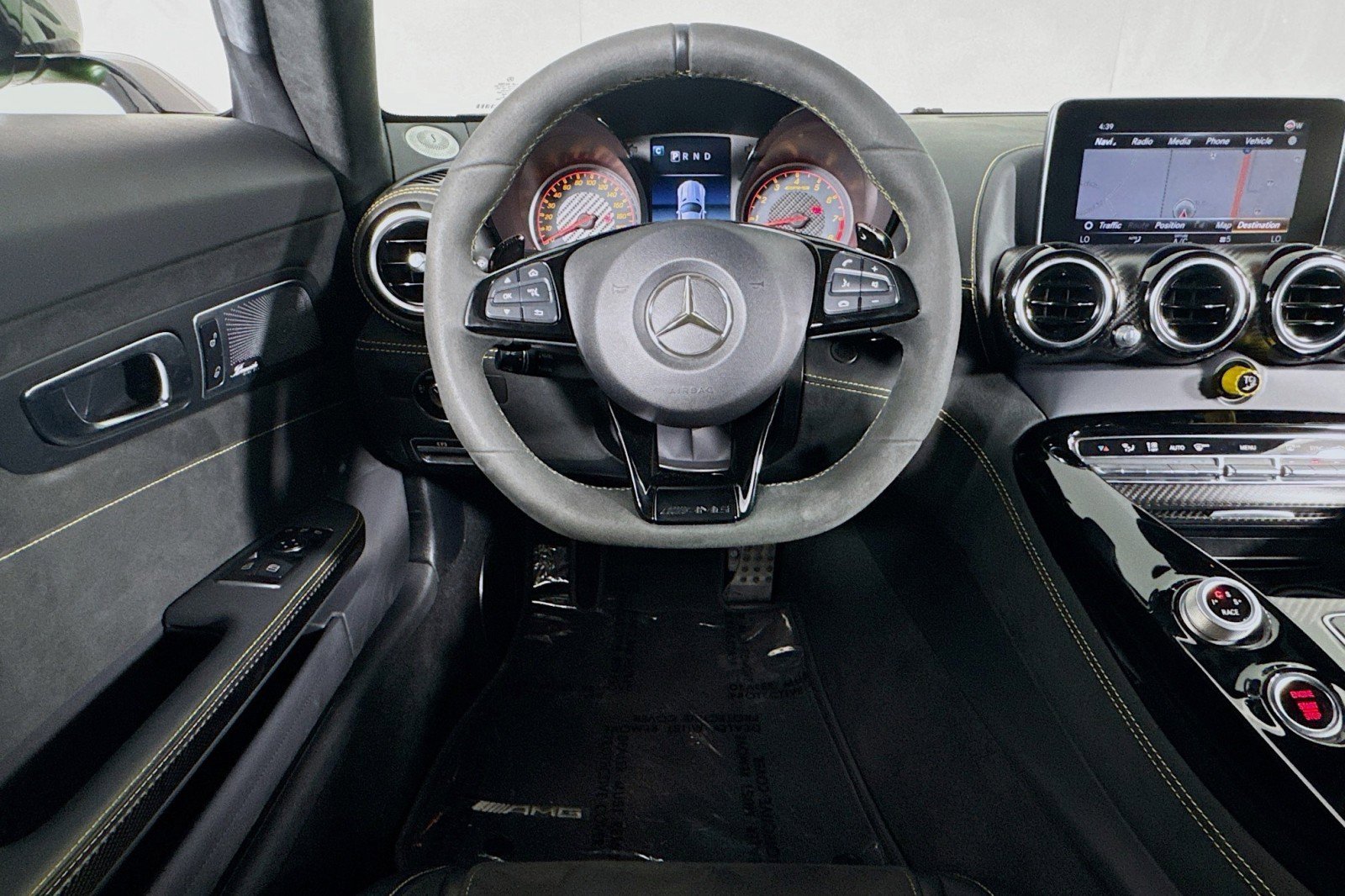 Used 2018 Mercedes-Benz AMG GT R image 4