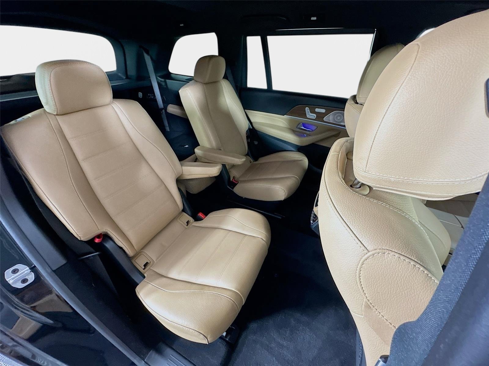 Used 2024 Mercedes-Benz GLS 580 4MATIC image 29