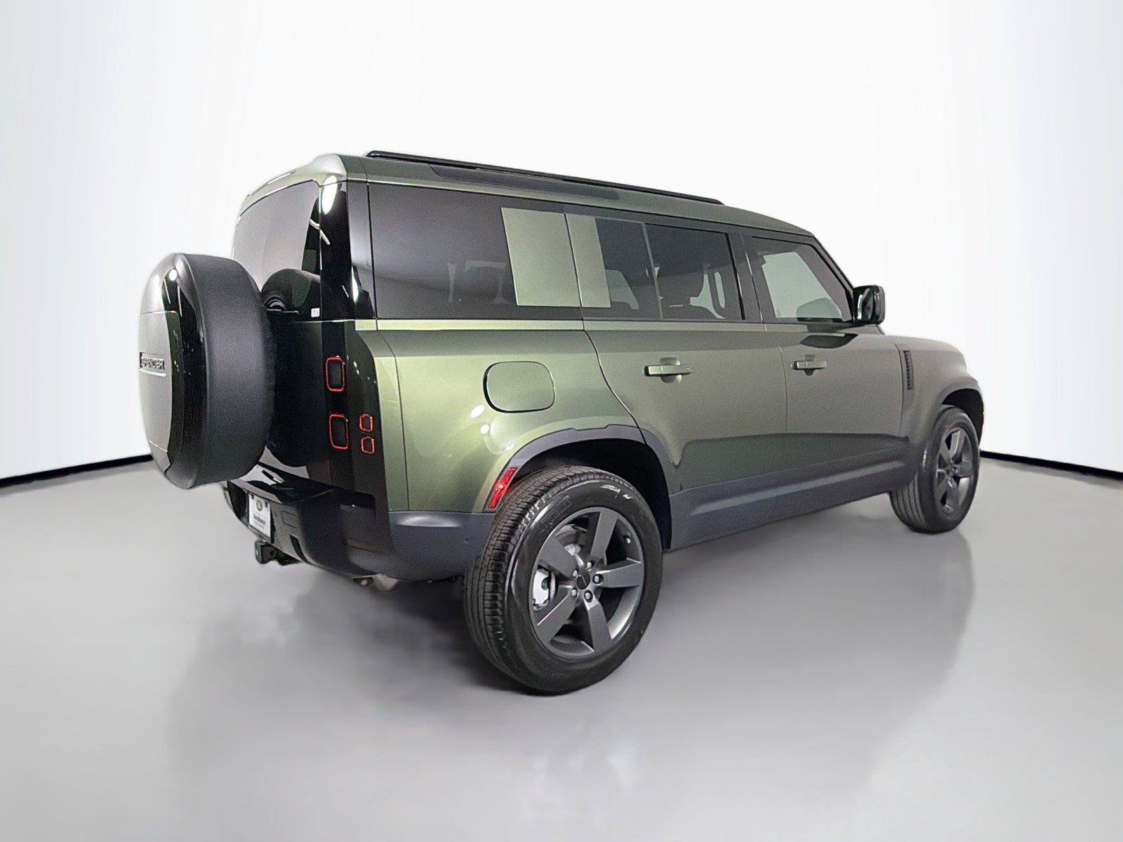 Certified 2026 Land Rover Defender 110 S AWD/4WD image 5