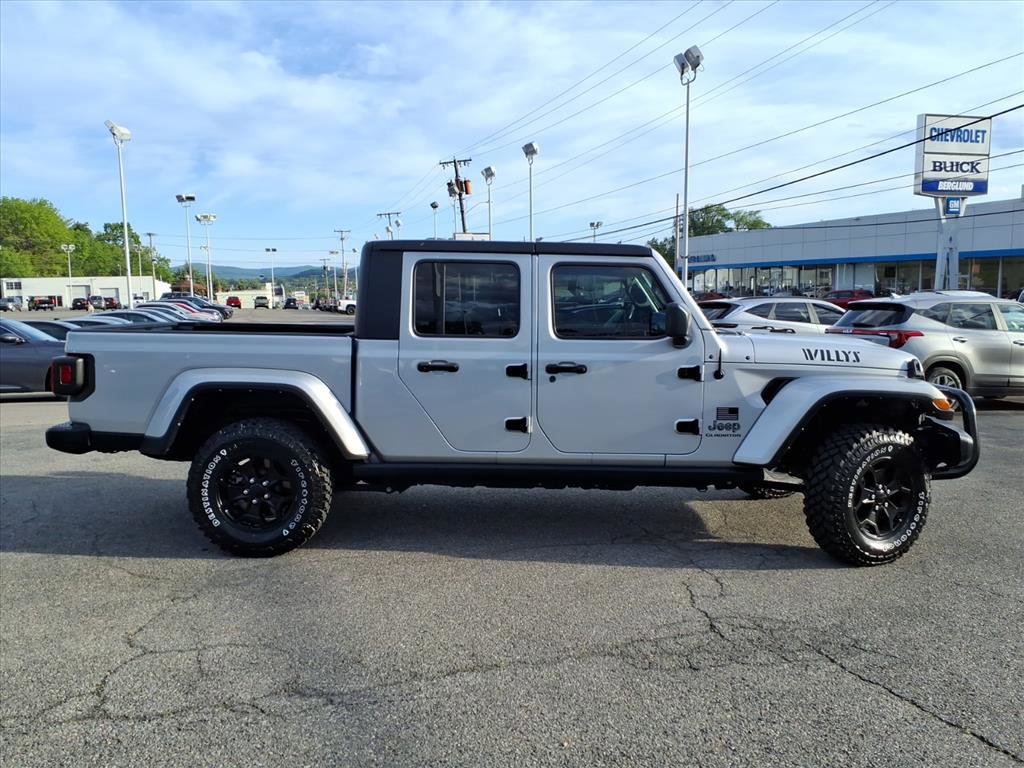 Used 2022 Jeep Gladiator Sport AWD/4WD image 3