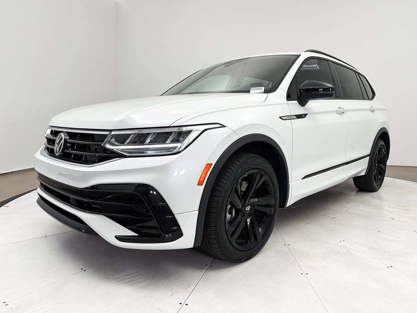 Used 2023 Volkswagen Tiguan SE R-Line FWD image 13