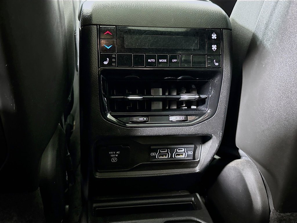 Used 2023 Jeep Grand Cherokee L Overland AWD/4WD image 31
