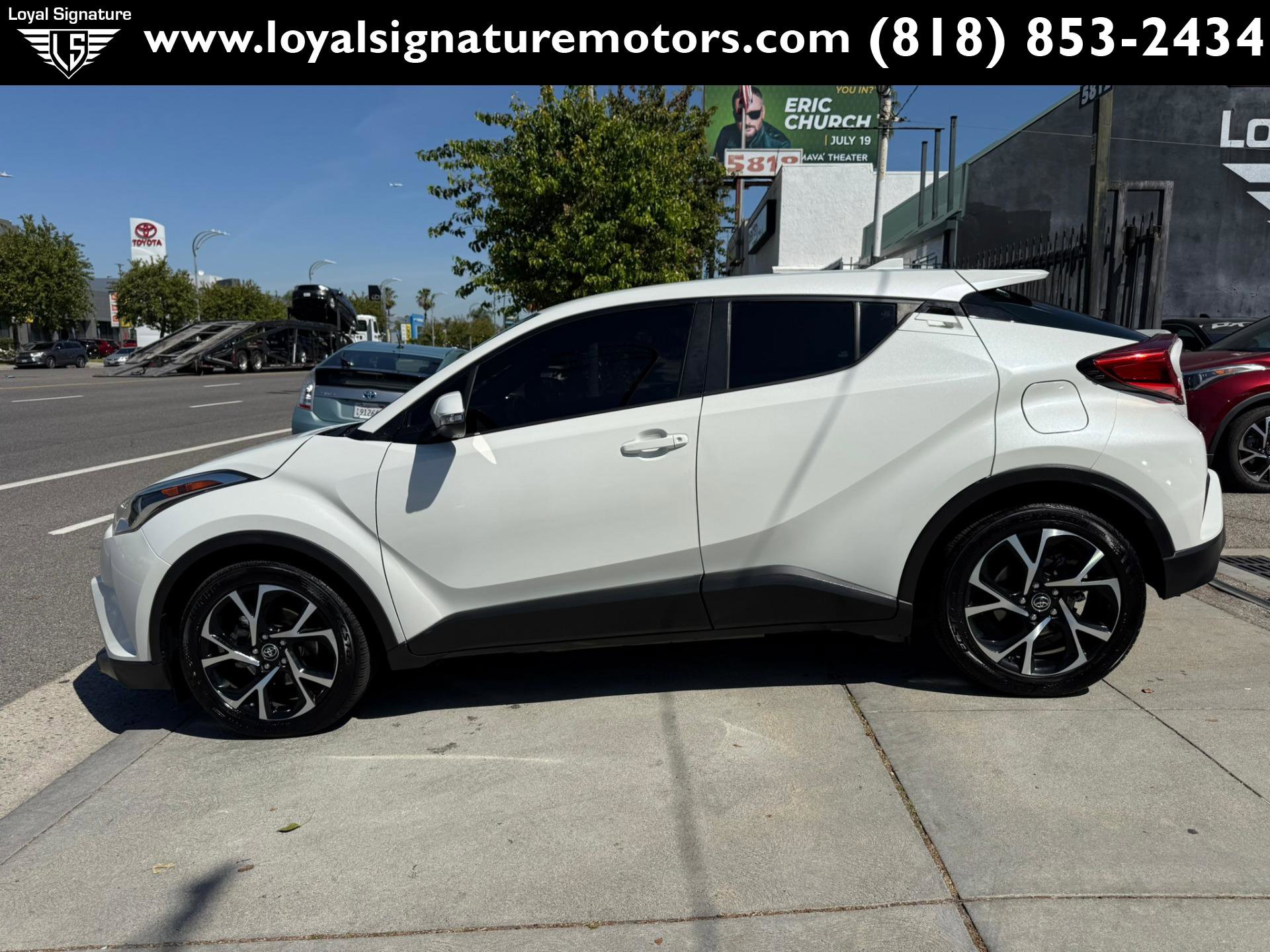 Used 2018 Toyota C-HR XLE image 3