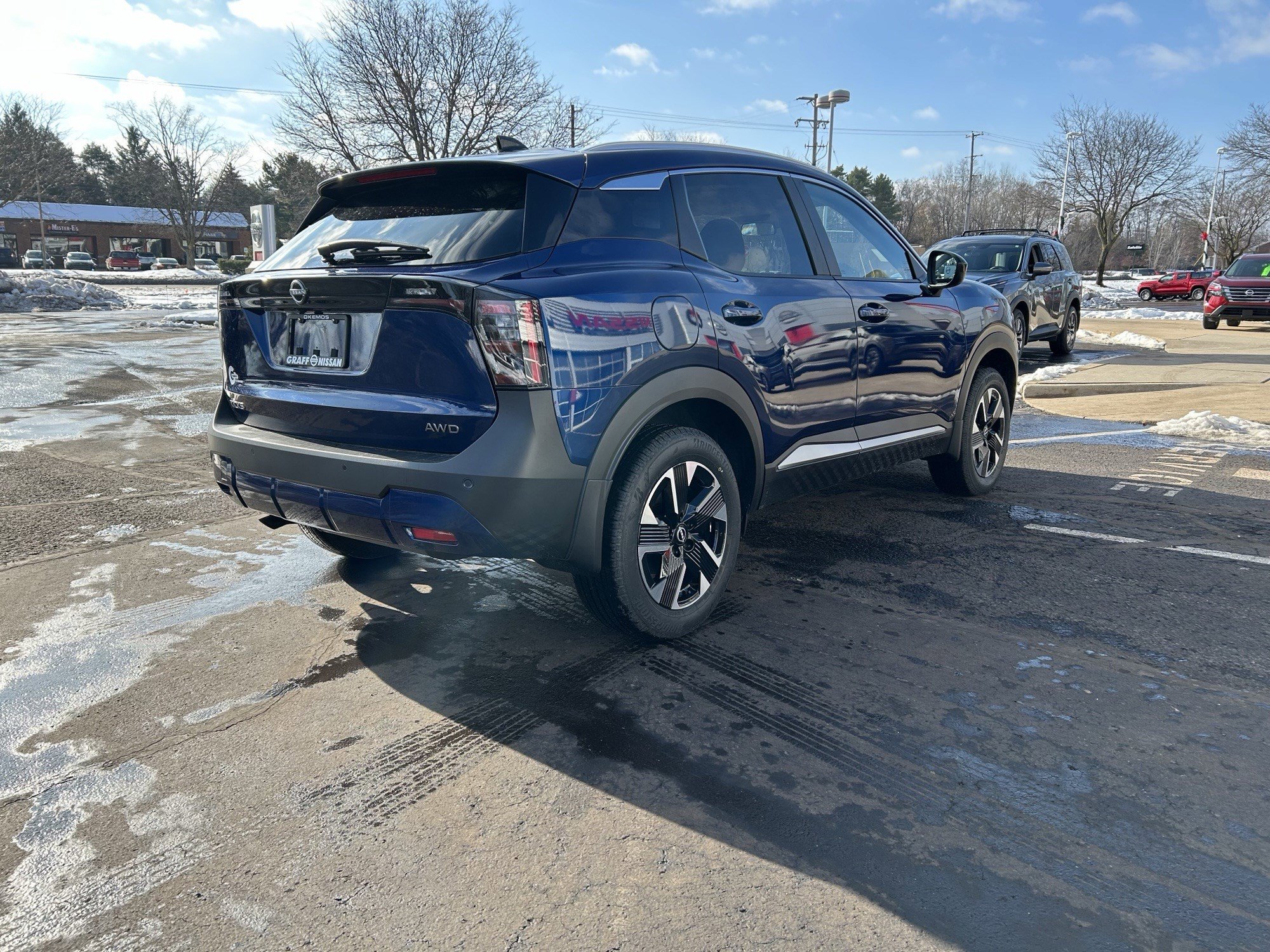 New 2026 Nissan Kicks SV w/ SV Premium Package image 5