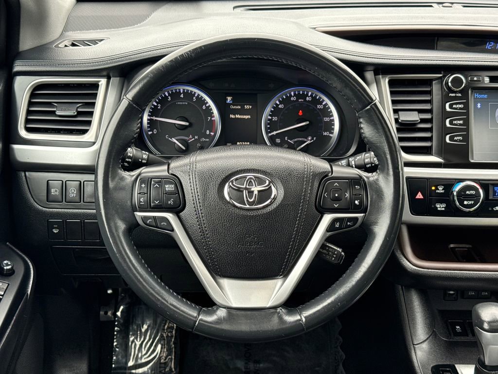 Used 2017 Toyota Highlander XLE AWD/4WD image 14