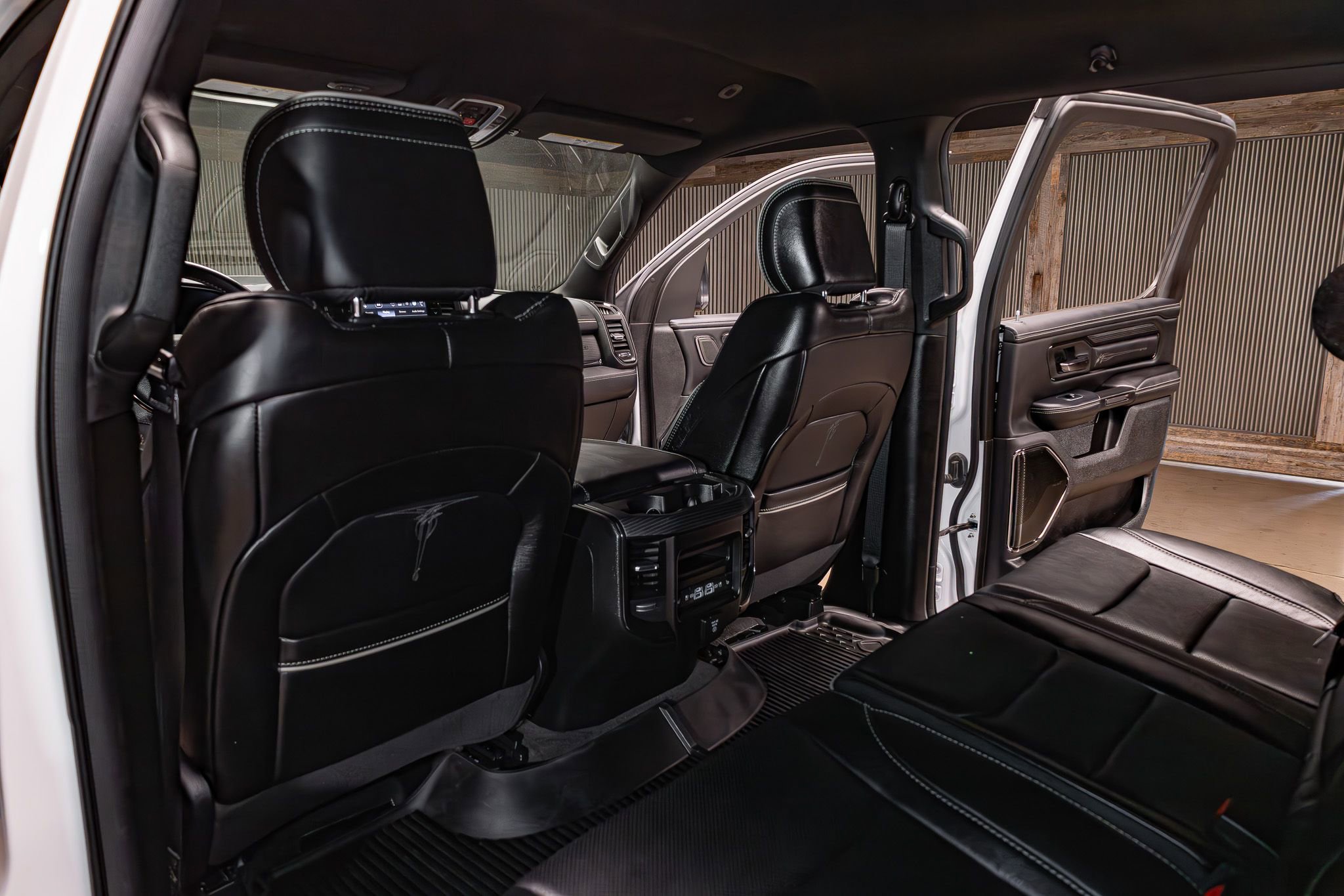 Used 2024 RAM 1500 Limited AWD/4WD image 22