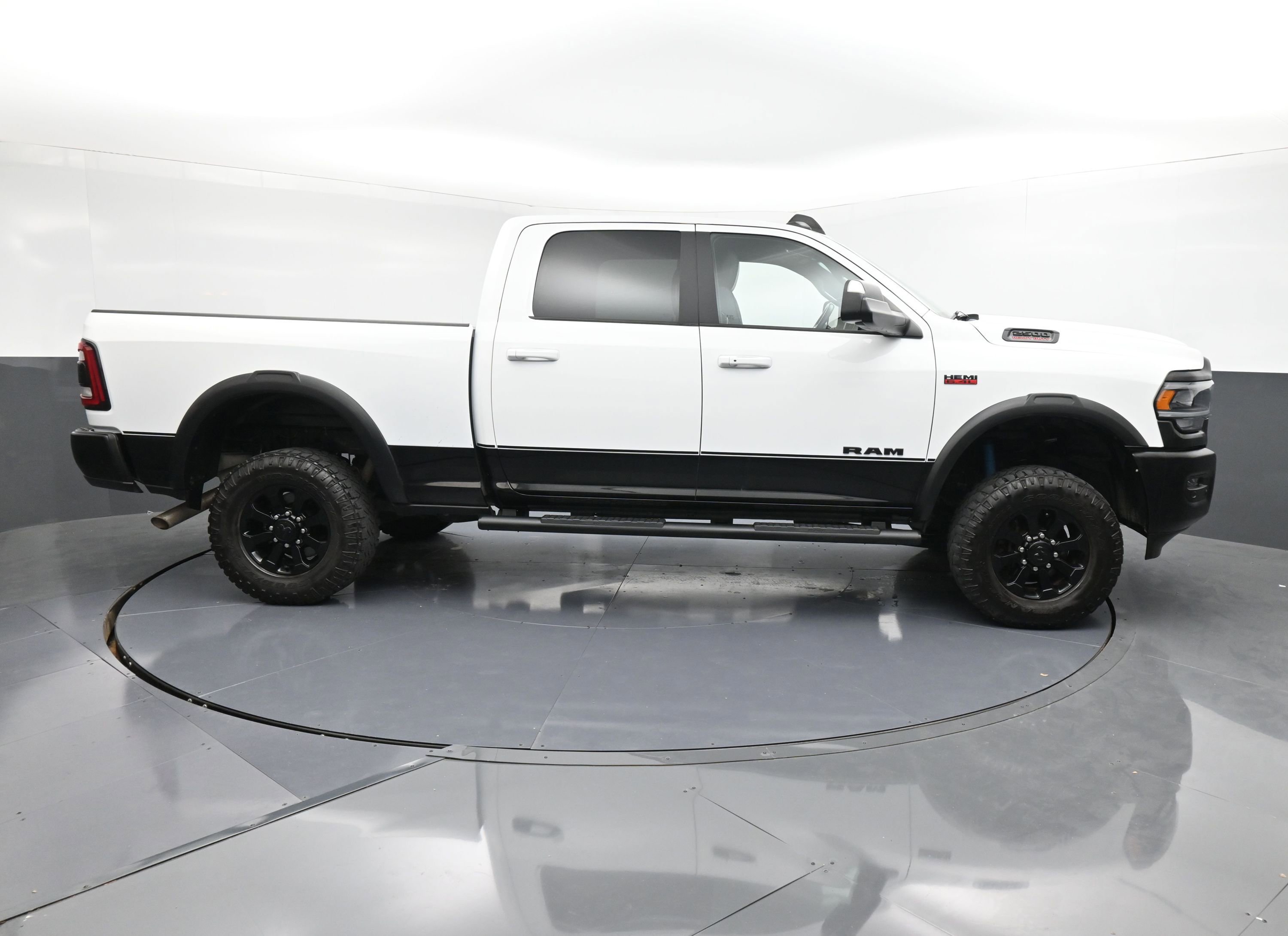 Used 2022 RAM 2500 Power Wagon w/ Level 2 Equipment Group image 8