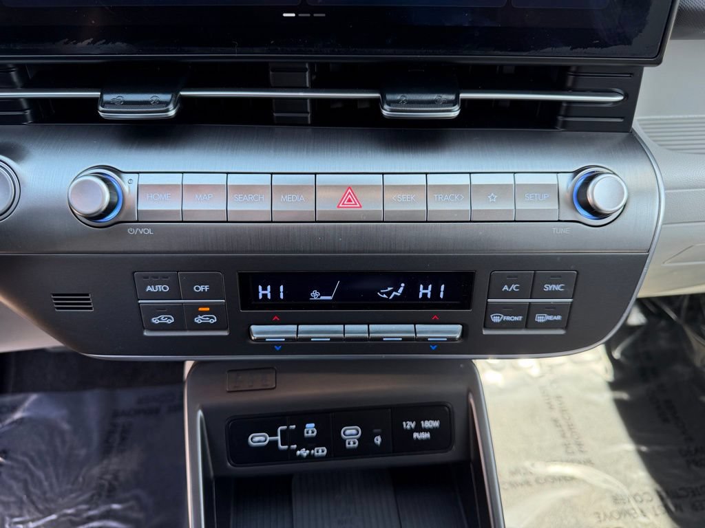 Used 2025 Hyundai Kona SEL AWD/4WD image 23