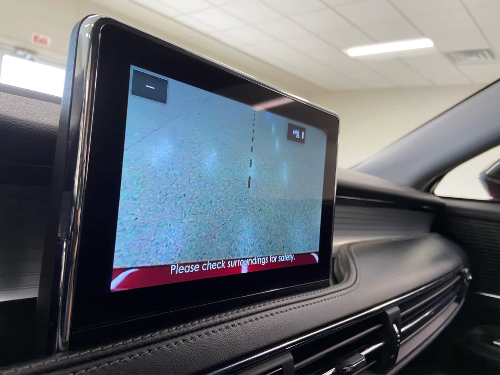 Used 2022 Lincoln Corsair AWD w/ Premium Package image 36