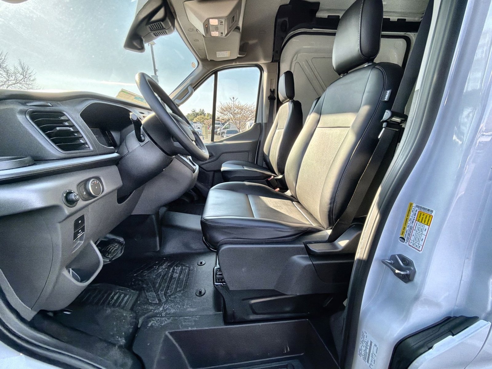 New 2026 Ford Transit 250 148 Medium Roof image 23