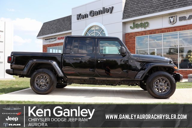 New 2025 Jeep Gladiator Sport image 1