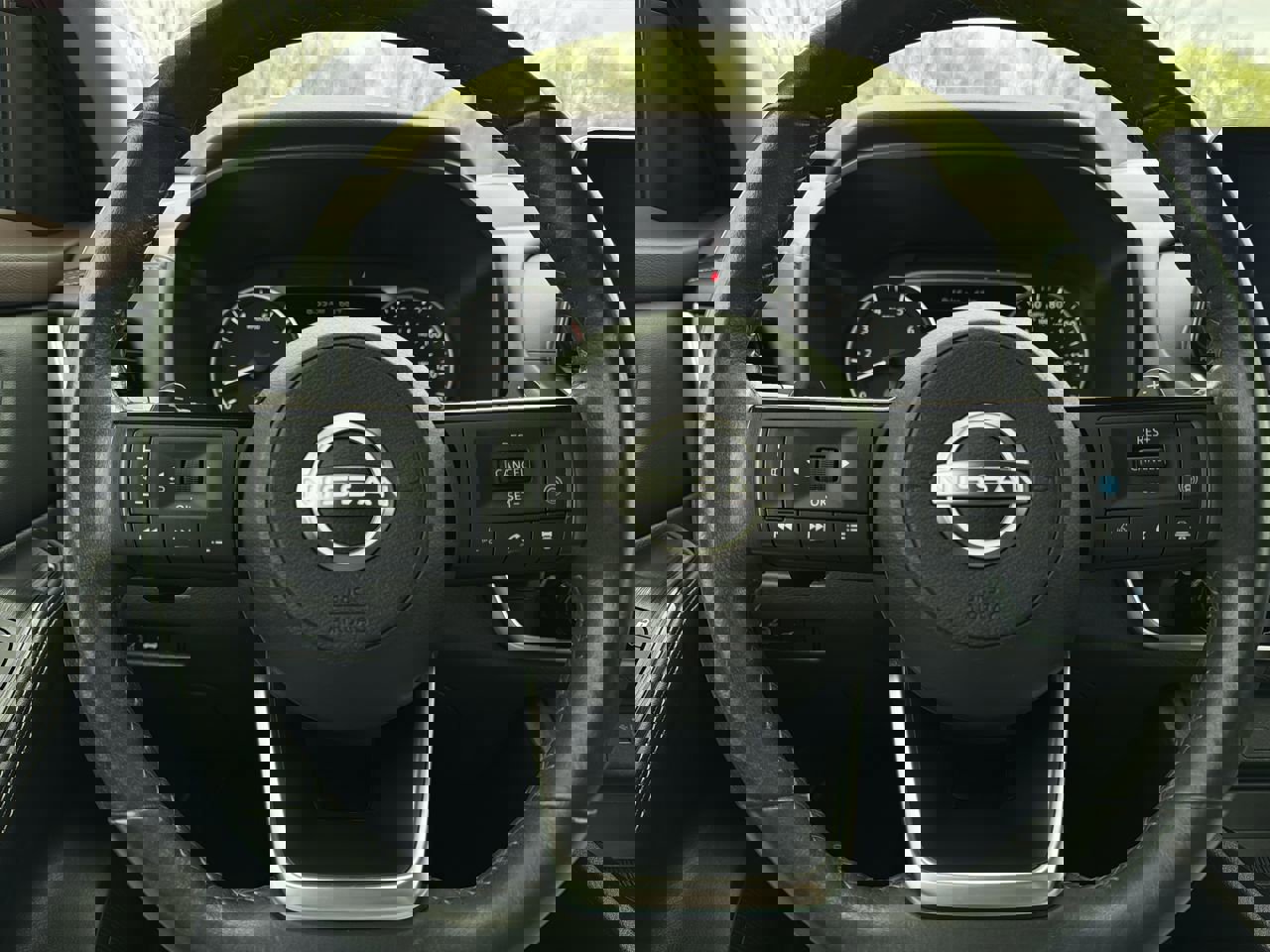 Used 2023 Nissan Rogue SV w/ SV Premium B Package image 15