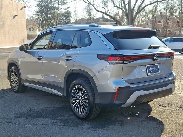 Certified 2025 Volkswagen Tiguan S w/ 18" Wheel Package AWD/4WD image 7