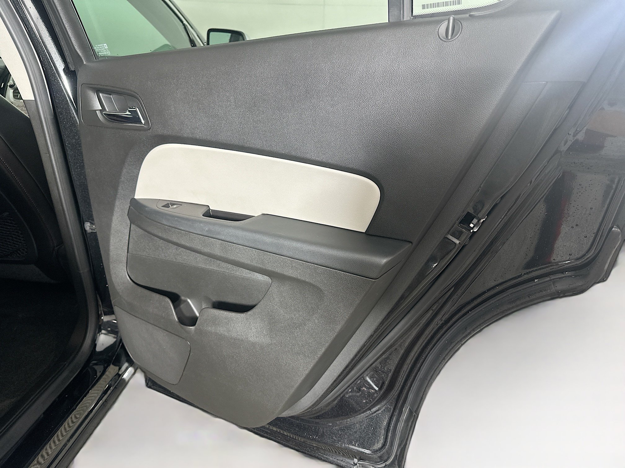 Used 2015 Chevrolet Equinox LTZ FWD image 29