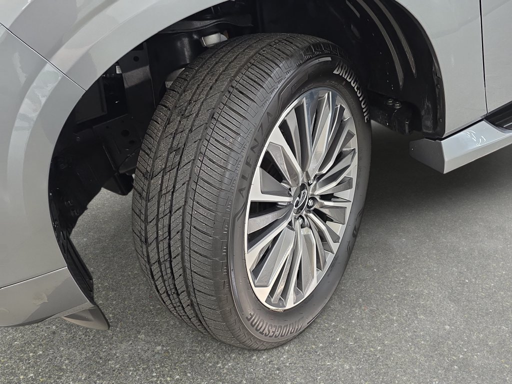 Certified 2026 INFINITI QX80 Luxe w/ Cargo Package AWD/4WD image 26