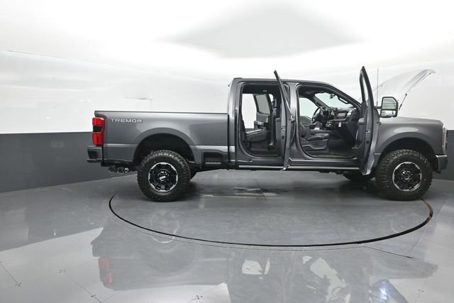 New 2026 Ford F250 Platinum image 44