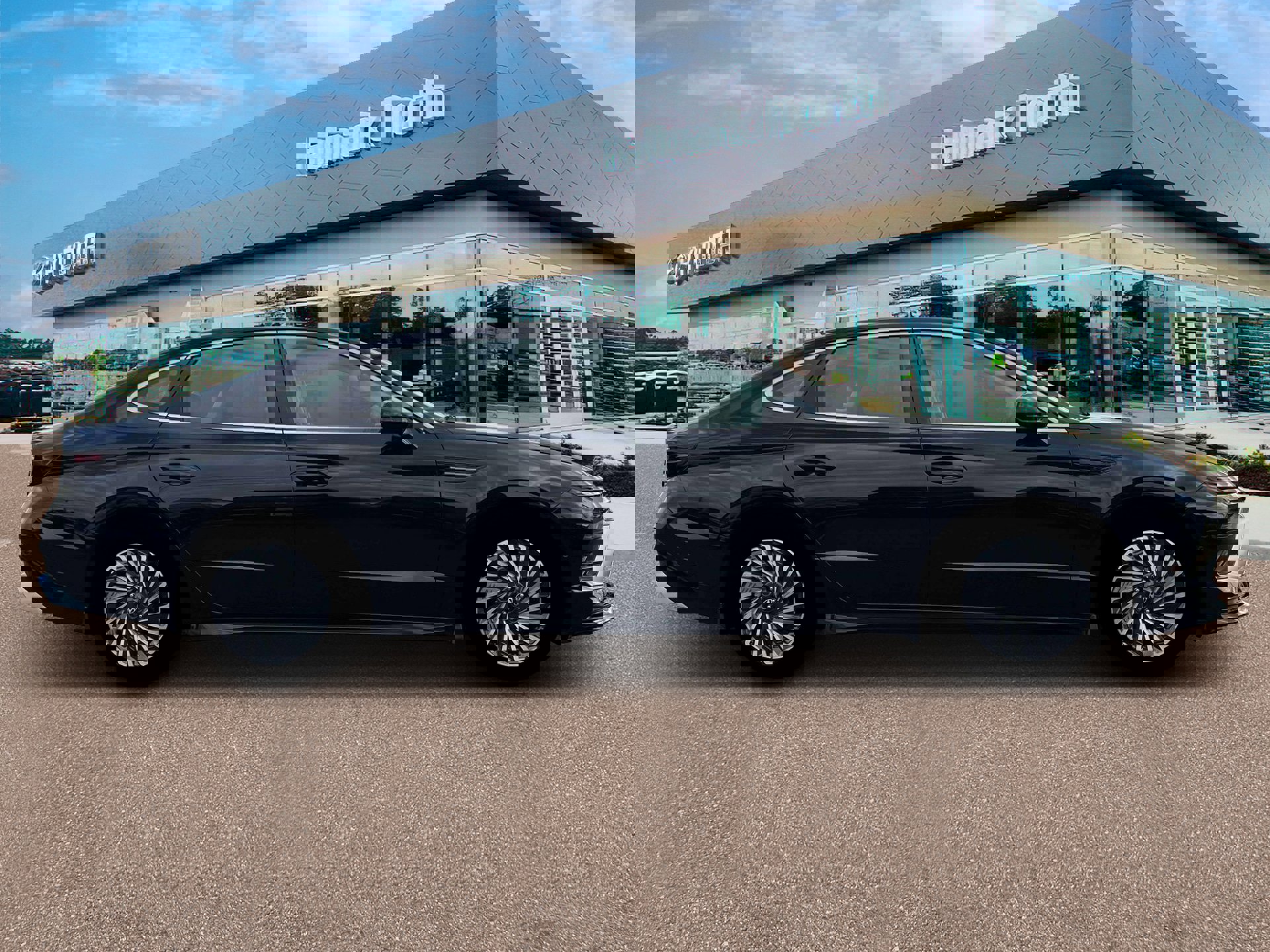 New 2025 Hyundai Sonata Limited image 9