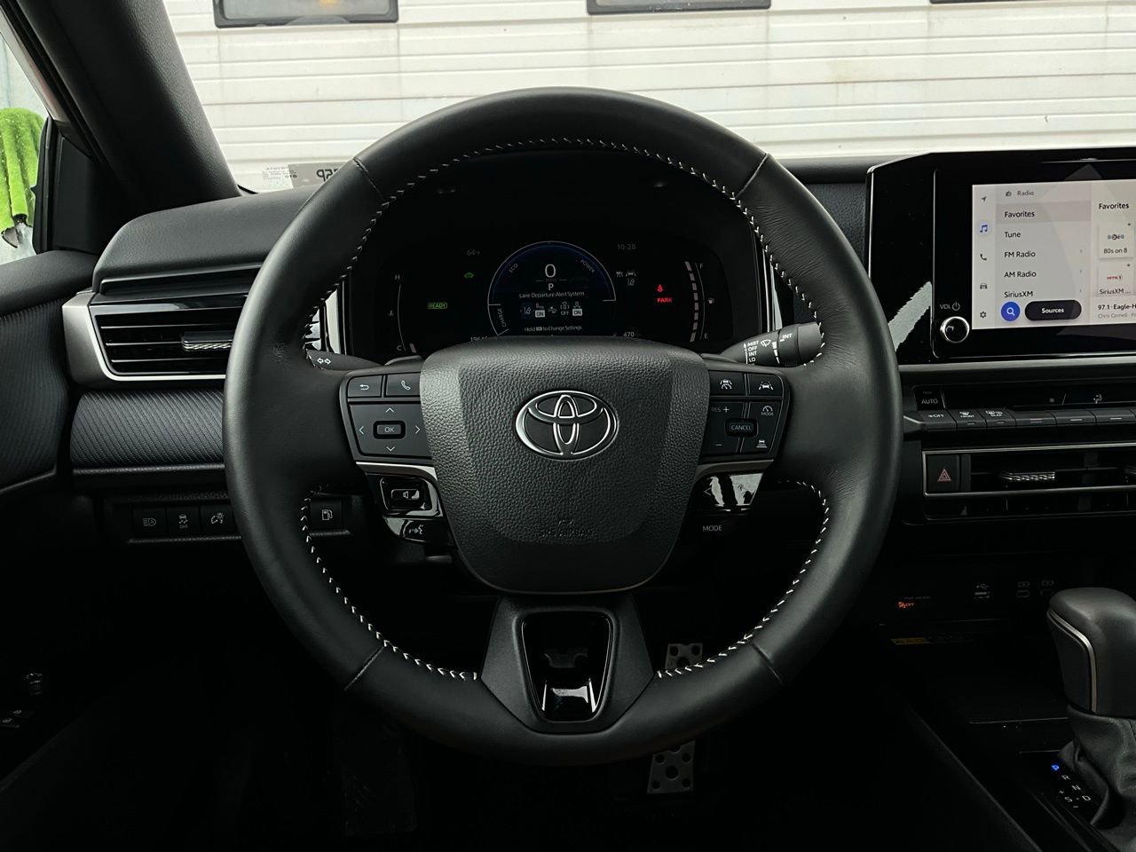 Used 2025 Toyota Camry SE image 34