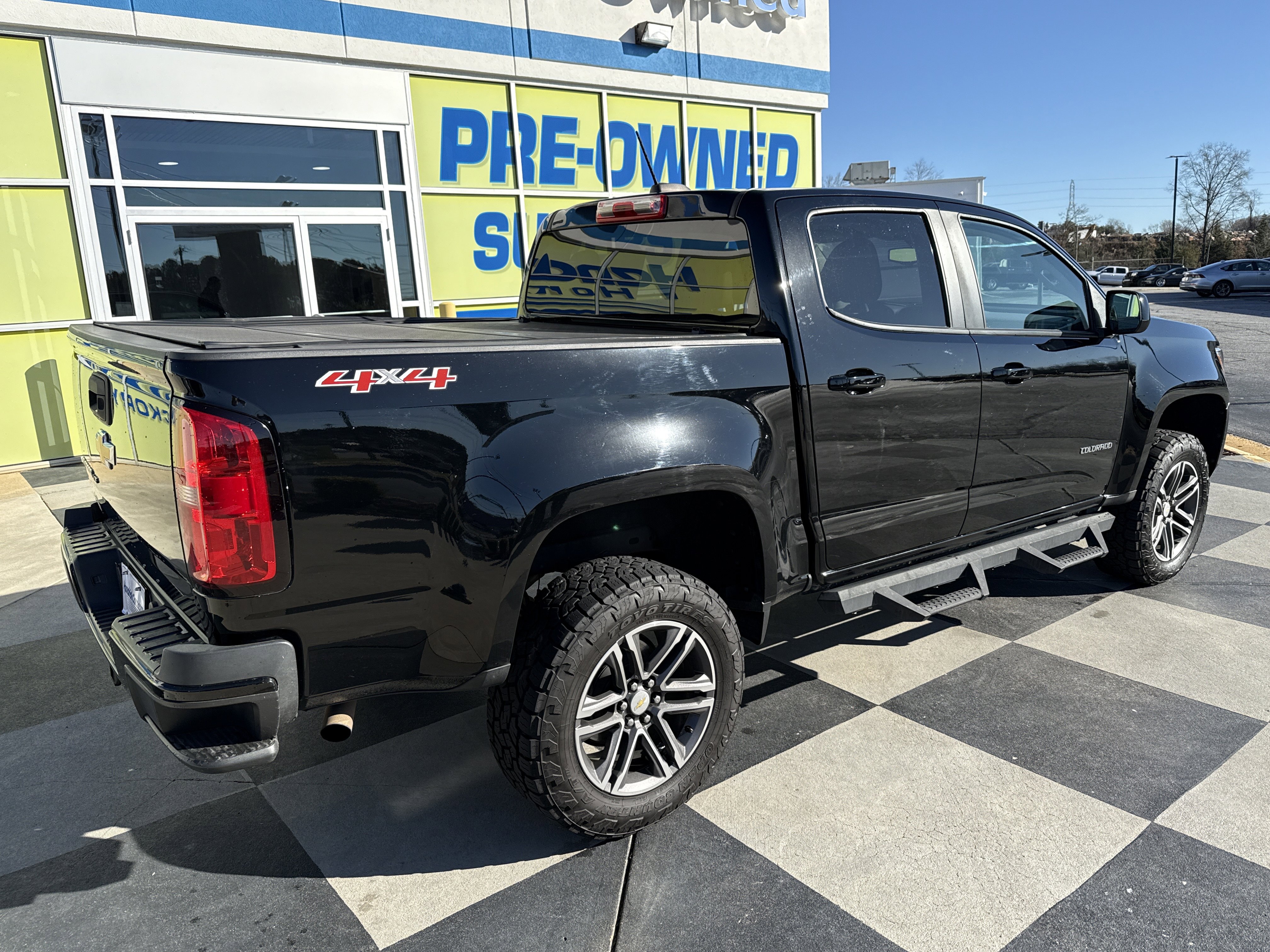 Used 2019 Chevrolet Colorado W/T w/ Custom Special Edition image 10