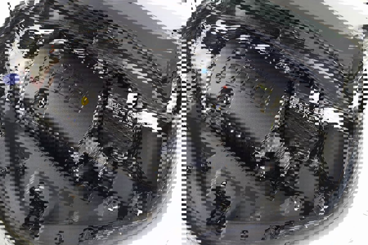 Used 2021 Toyota C-HR LE image 17