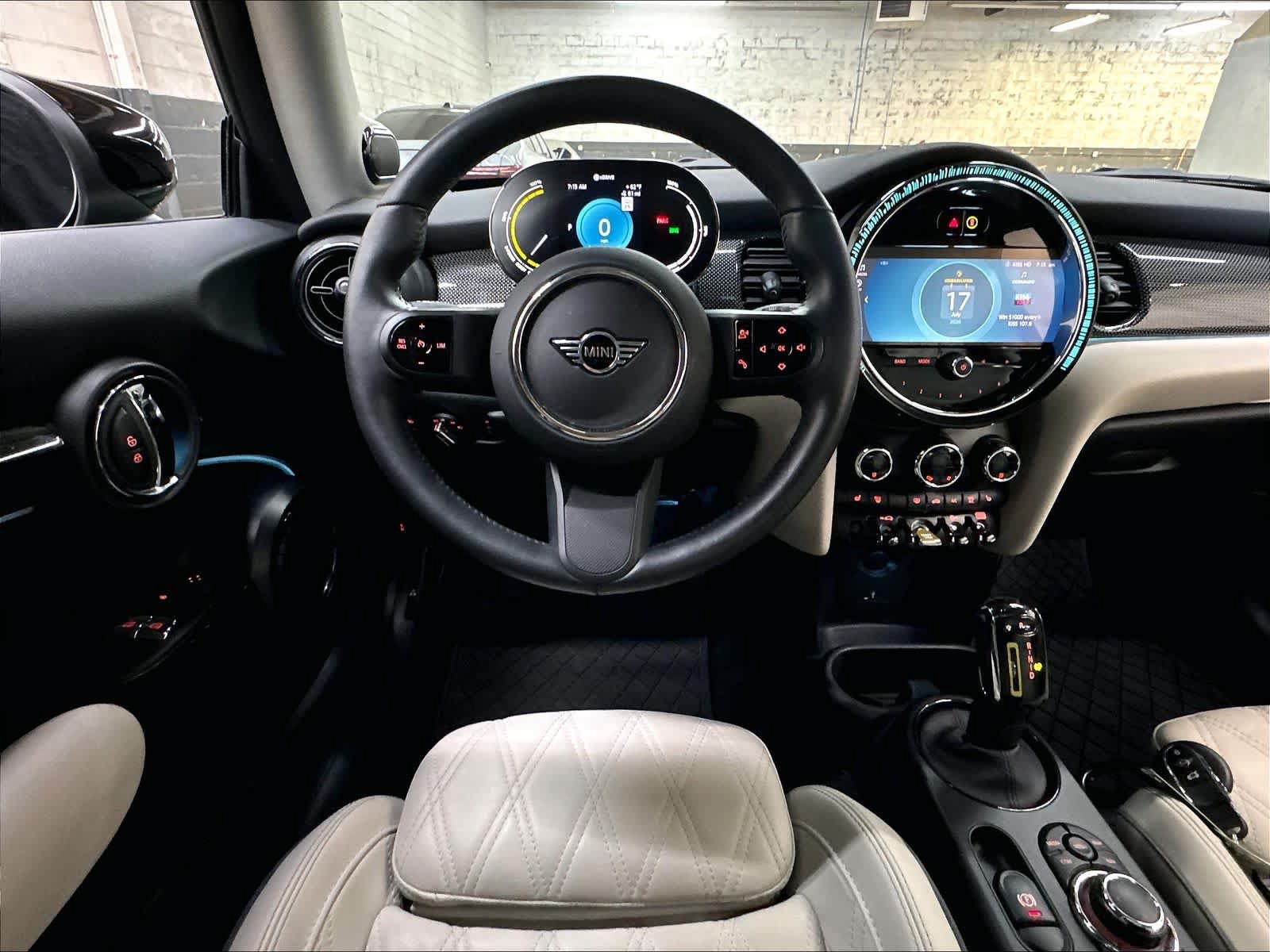 Used 2024 MINI Cooper SE w/ Signature Upholstery Package FWD image 8