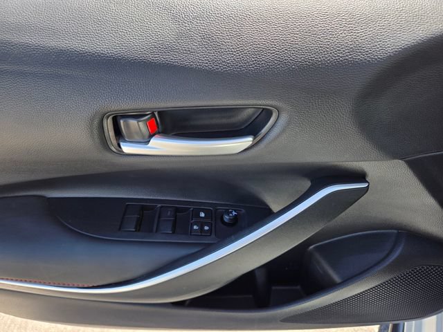 Used 2025 Toyota Corolla SE w/ Convenience Package FWD image 17