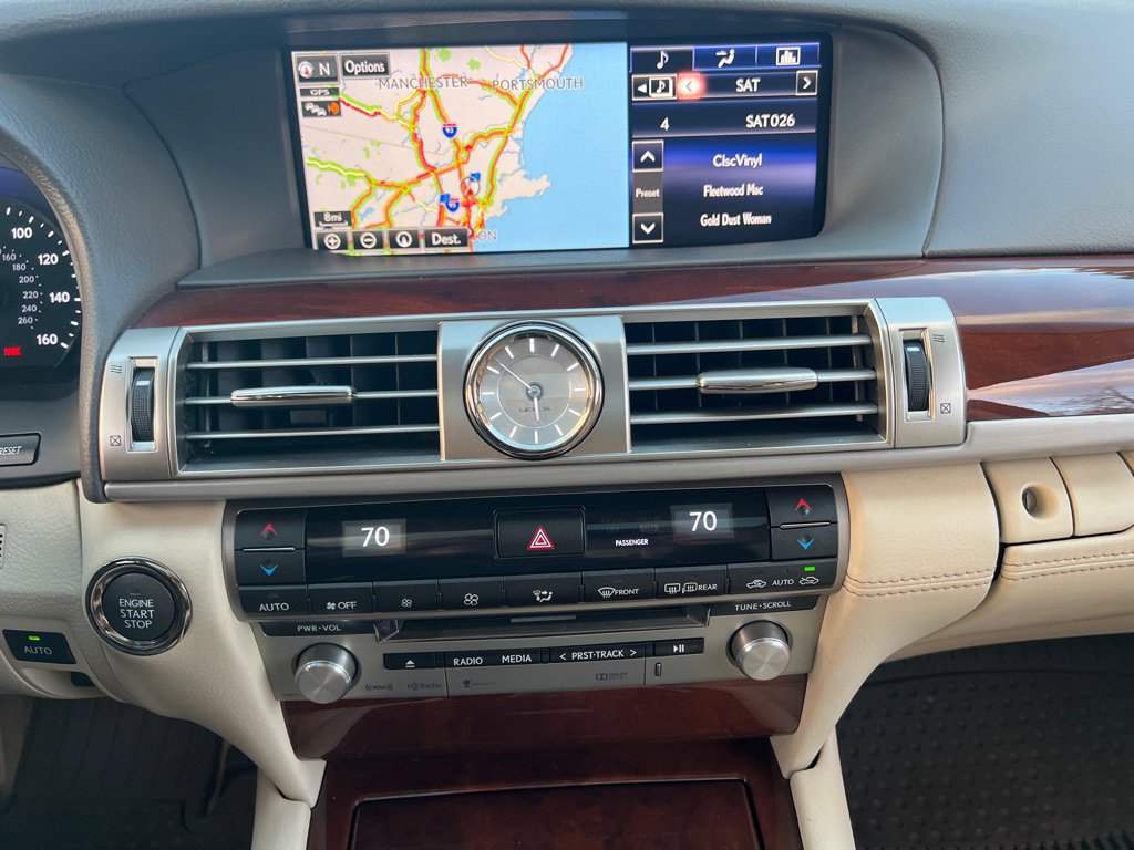 Used 2015 Lexus LS 460 image 34